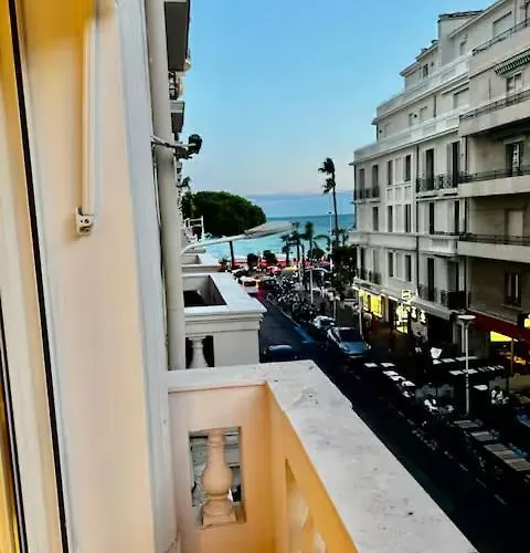 Sublime 2 Pieces Vue Palais Miramar Apartment *
