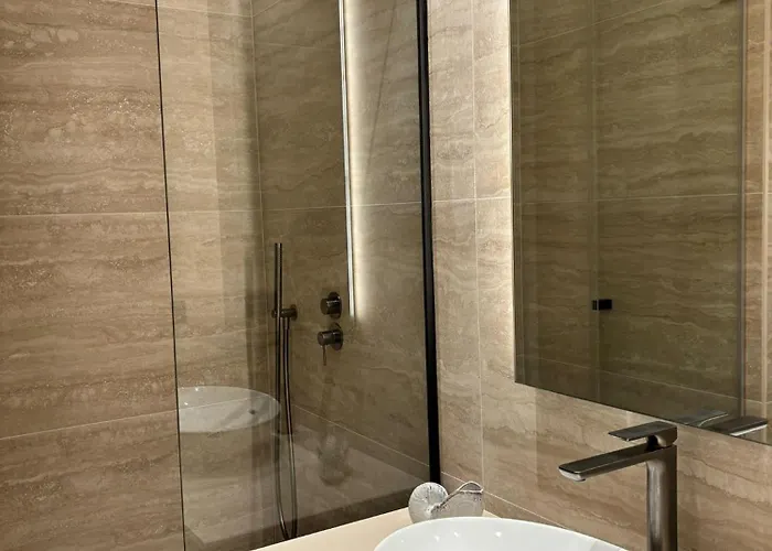 Sublime 2 Pieces Vue Palais Miramar Apartment *